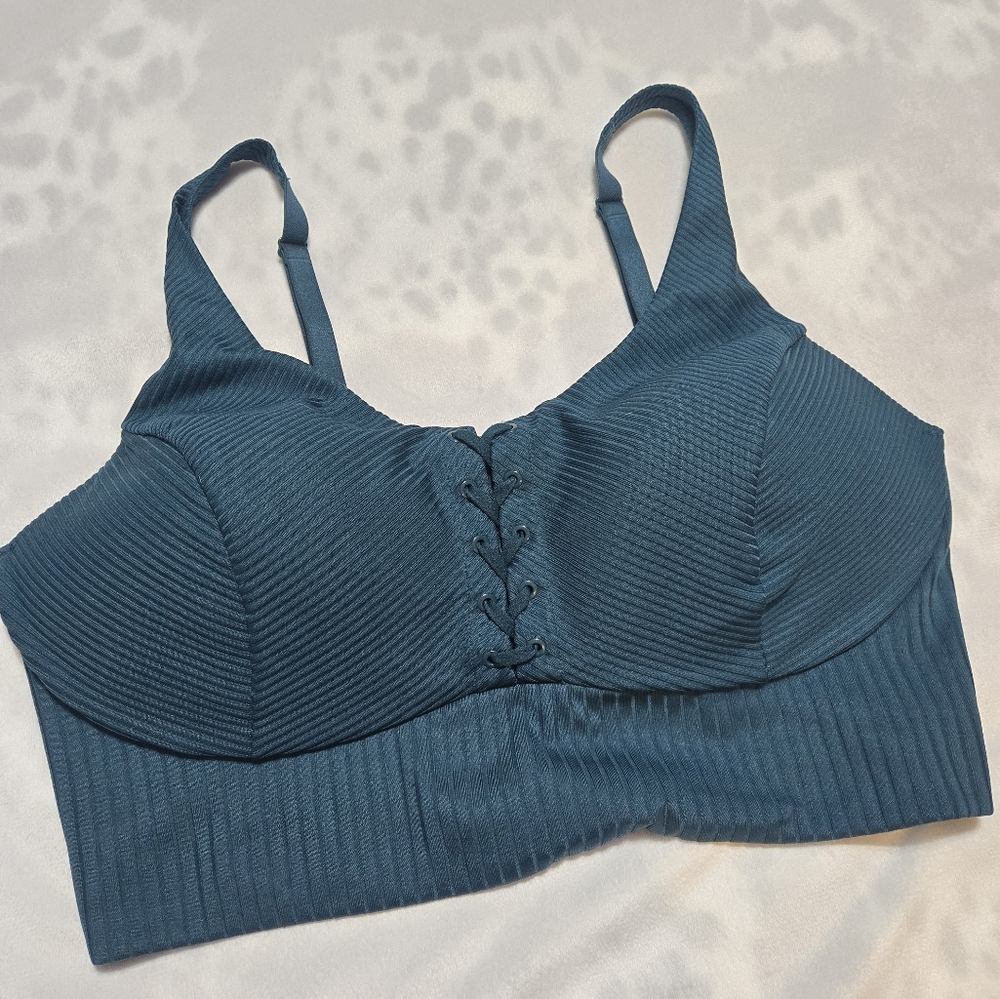 Victoria's Secret on point sports bra 36 DD